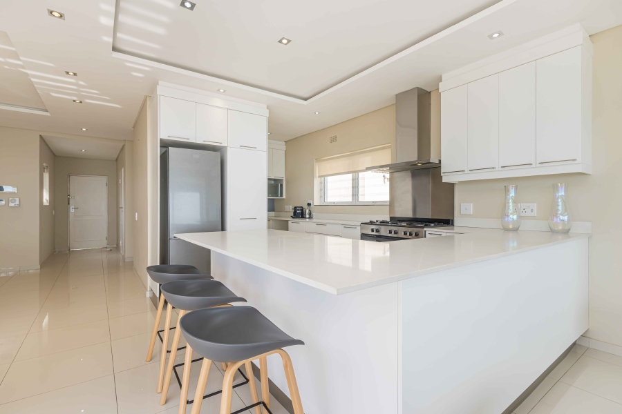 To Let 2 Bedroom Property for Rent in Bantry Bay Western Cape